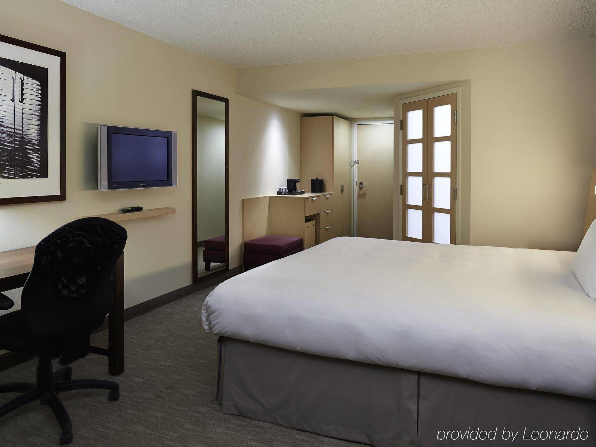 Novotel Montreal Aeroport Dorval Zewnętrze zdjęcie