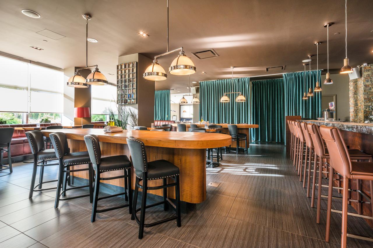 Novotel Montreal Aeroport Dorval Zewnętrze zdjęcie