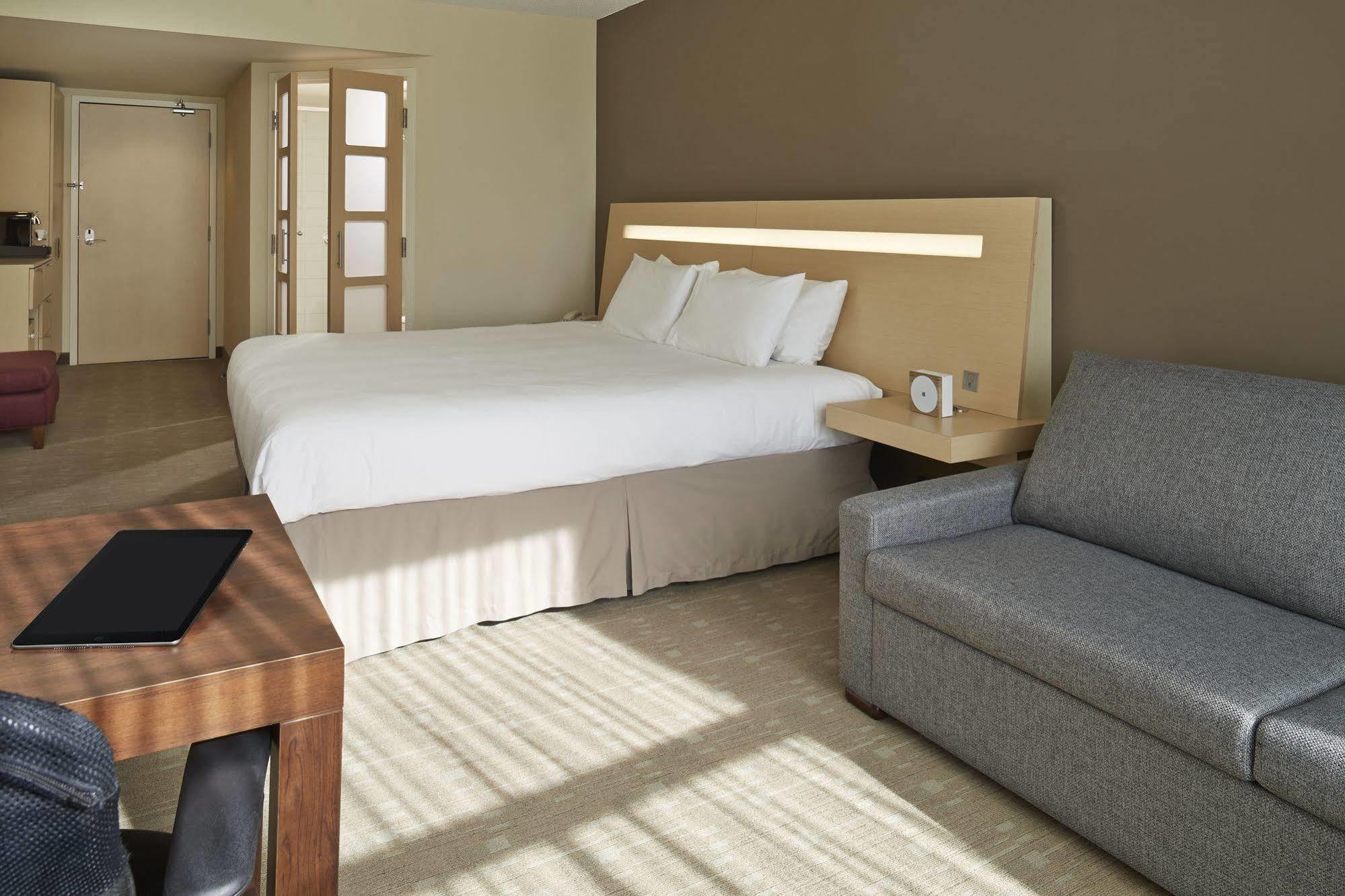 Novotel Montreal Aeroport Dorval Zewnętrze zdjęcie