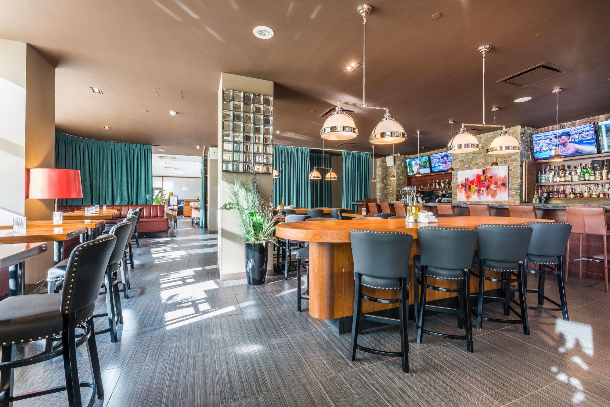 Novotel Montreal Aeroport Dorval Zewnętrze zdjęcie