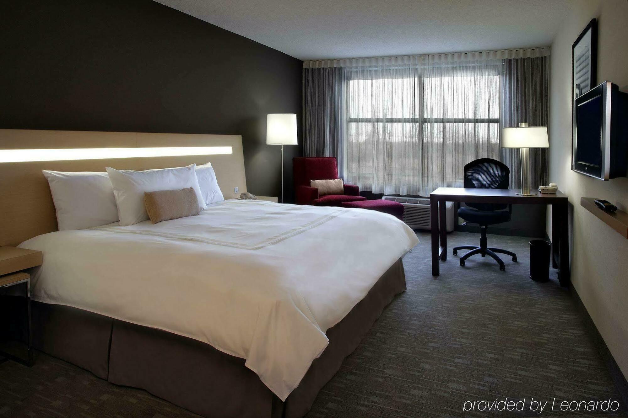 Novotel Montreal Aeroport Dorval Zewnętrze zdjęcie
